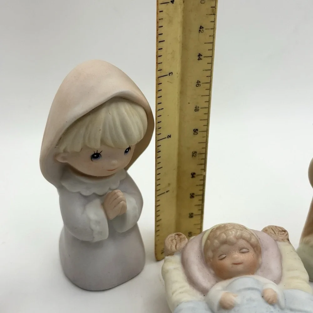 Vintage Homco‎ Porcelain Children 4 piece Nativity Set #5502 Christmas Crèche